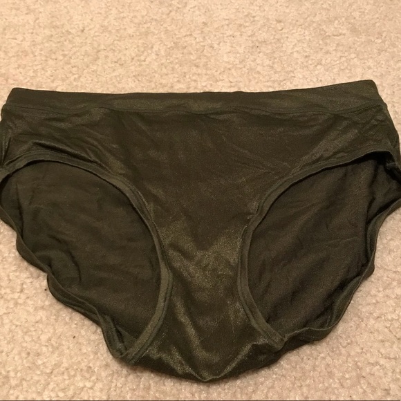 Victoria's Secret Other - NWOT VS Hiphugger Panty